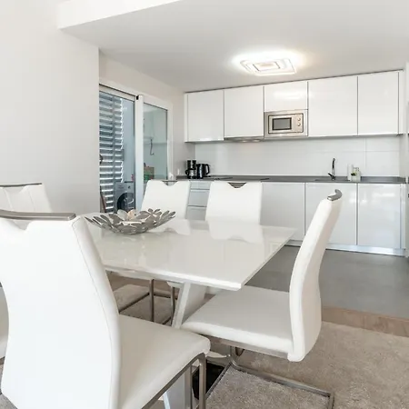 Jardines De Guadaiza Rooftop Apartamento Marbella