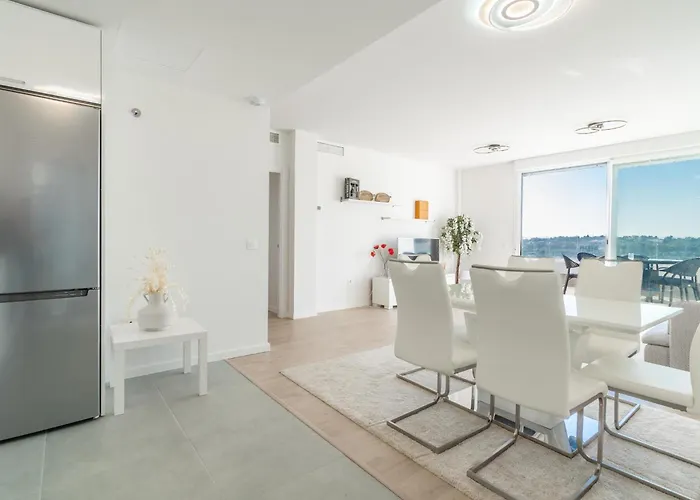Jardines De Guadaiza Rooftop 公寓